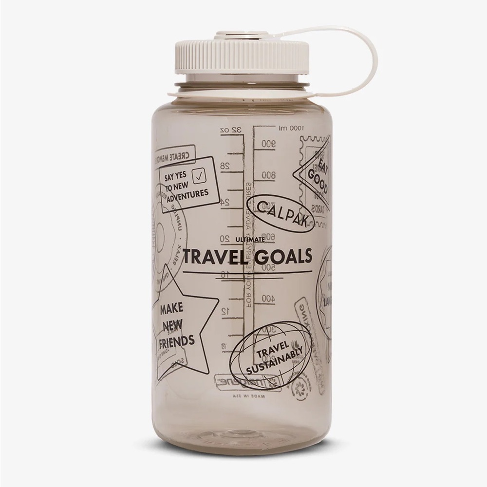 ⚡️🚚 MOVING SALE! 💦 CALPAK Water Bottle